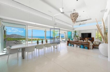 Ultra luxurious villa in the south-east of the island